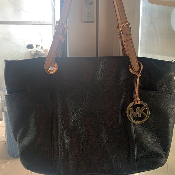 Michael Kors Leather Bag - Picture 11 of 17